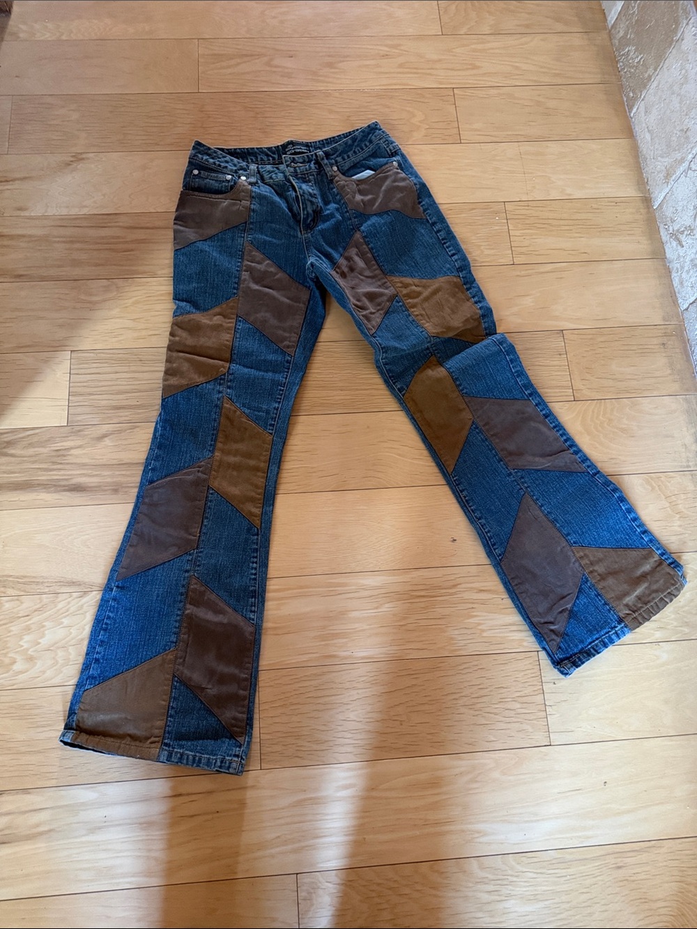 NO BOUNDRIES STRETCH SUEDE PATCH DENIM JEANS junior 9 washable BROWN SUEDE.